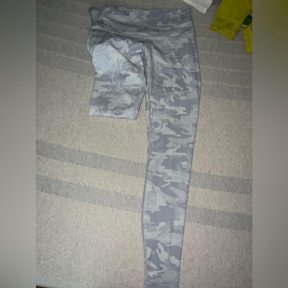 Size 8 lulu lemon. Lightly worn but has piling